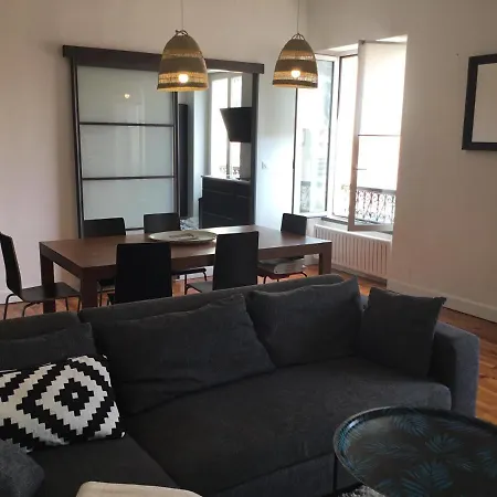 Apartment Plein Centre Halles